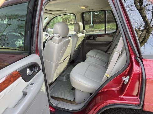 Used 2006 GMC Envoy Denali image 10