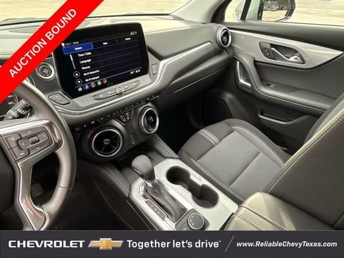 Used 2024 Chevrolet Blazer LT w/ Convenience Package FWD image 21