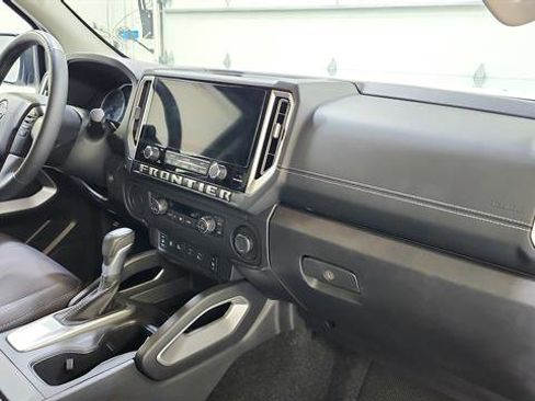 Certified 2025 Nissan Frontier SV w/ SV Convenience Package RWD image 24