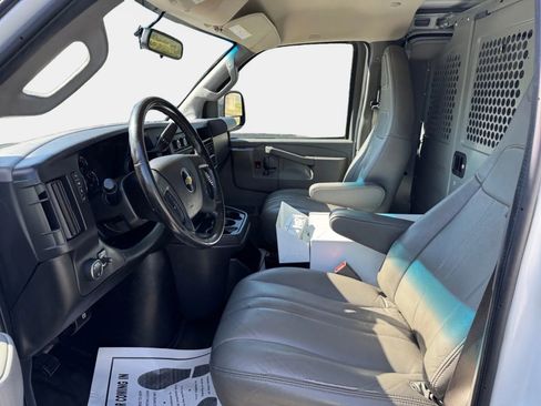 Used 2020 Chevrolet Express 2500 w/ Communications Package image 9