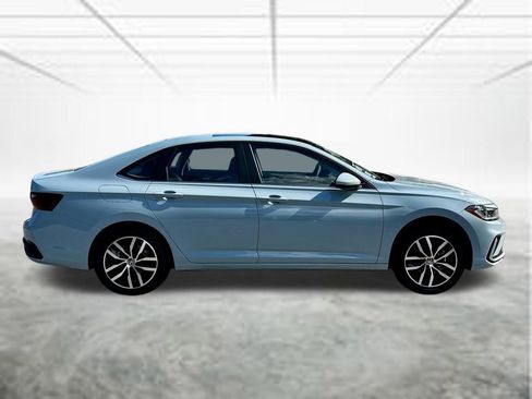 New 2026 Volkswagen Jetta SE FWD image 4
