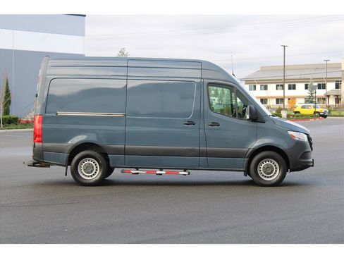Used 2019 Mercedes-Benz Sprinter 144 image 4