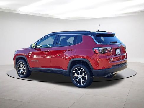 Used 2024 Jeep Compass Limited AWD/4WD image 5