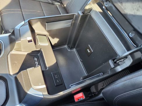 Used 2022 Chevrolet Silverado 1500 High Country image 13