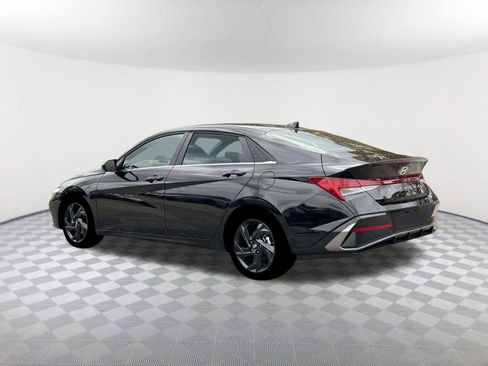 New 2026 Hyundai Elantra SEL Sport Premium FWD image 4