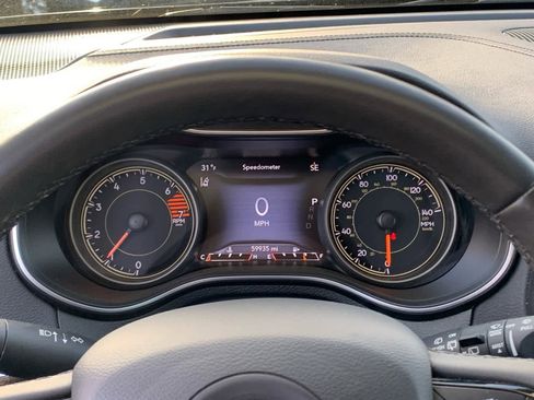 Used 2023 Jeep Cherokee Altitude Lux image 17