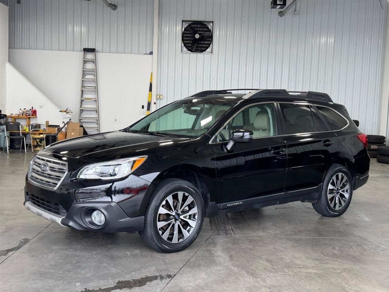 Used 2017 Subaru Outback 2.5i Limited AWD/4WD image 31
