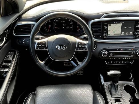 Used 2019 Kia Sorento SX image 9