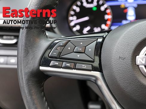 Used 2023 Nissan Altima 2.5 SV w/ SV Premium Package FWD image 16