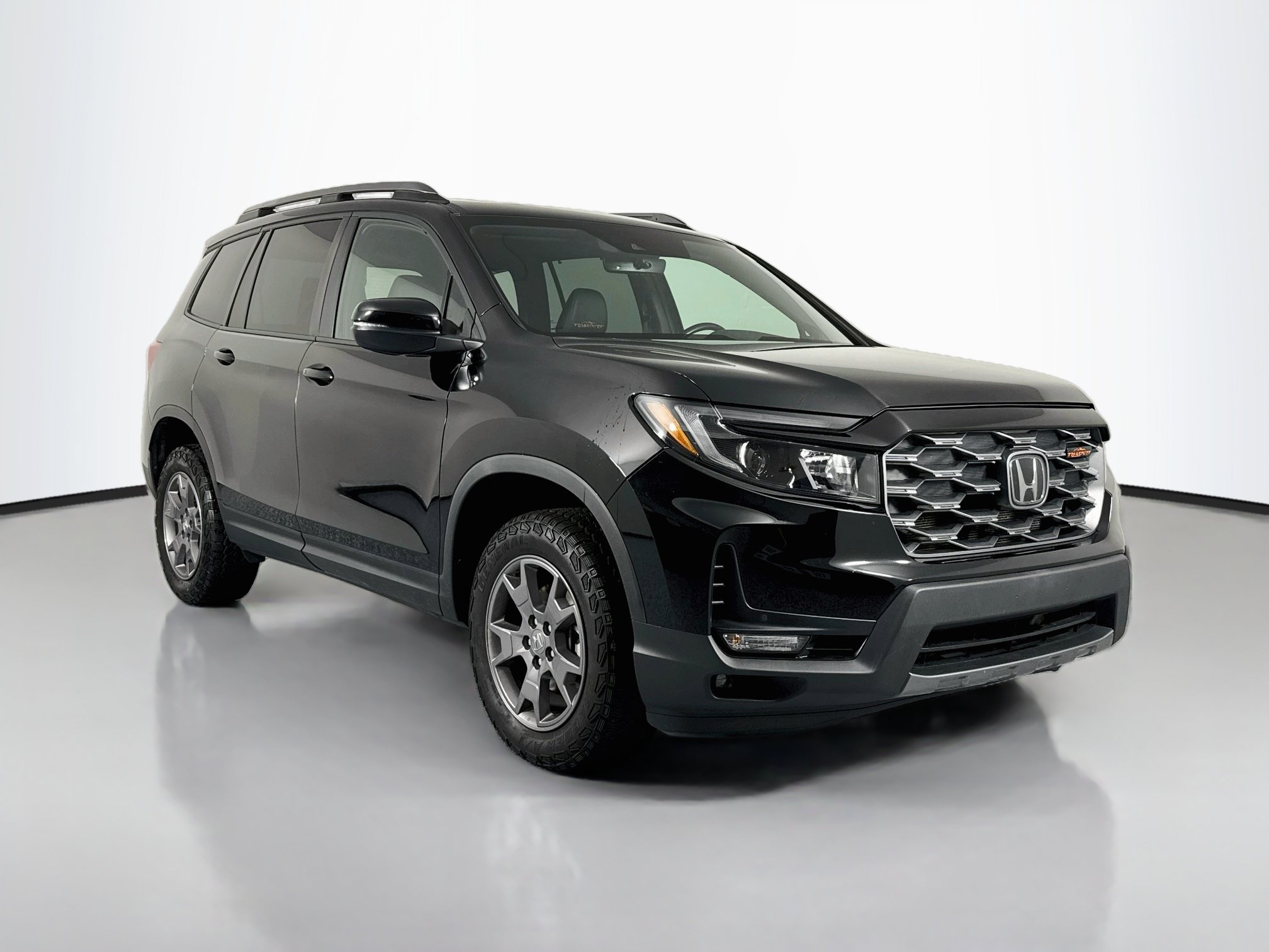 Certified 2024 Honda Passport TrailSport image 3