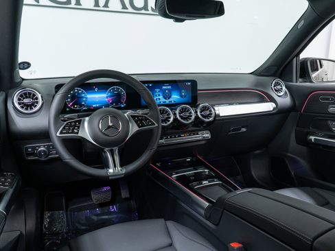 New 2026 Mercedes-Benz GLB 250 4MATIC image 16