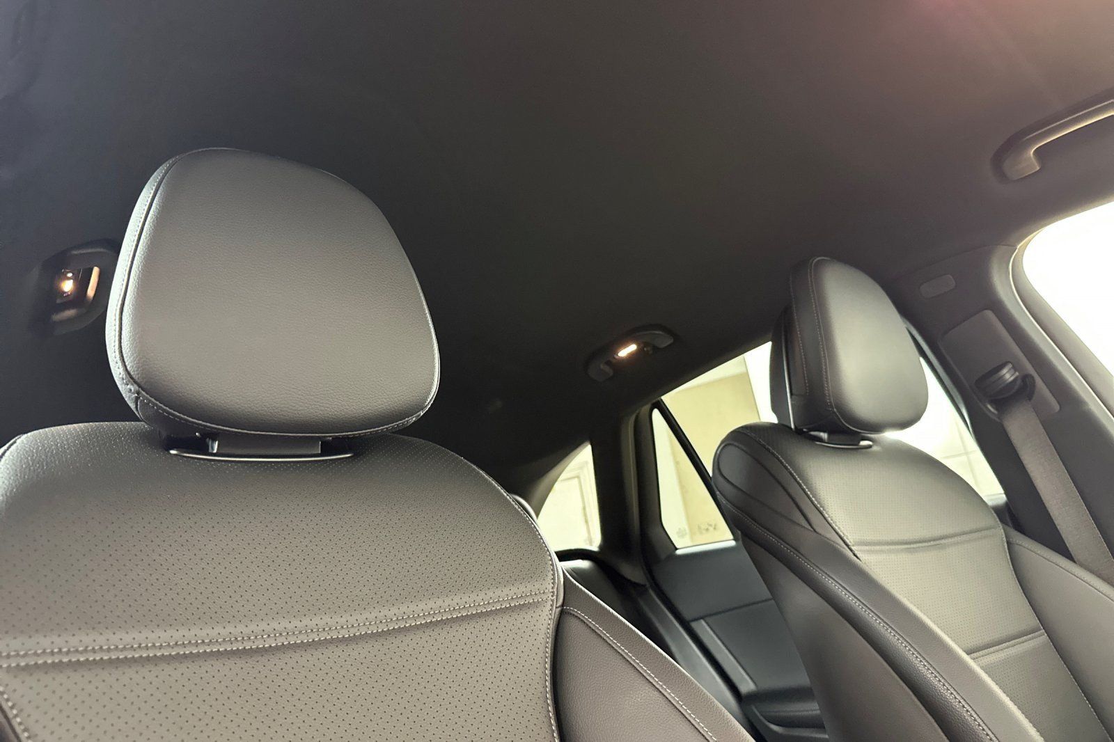 Used 2026 Mercedes-Benz GLC 300 image 16