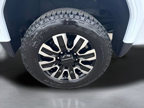 New 2026 GMC Sierra 2500 Denali Ultimate AWD/4WD image 39