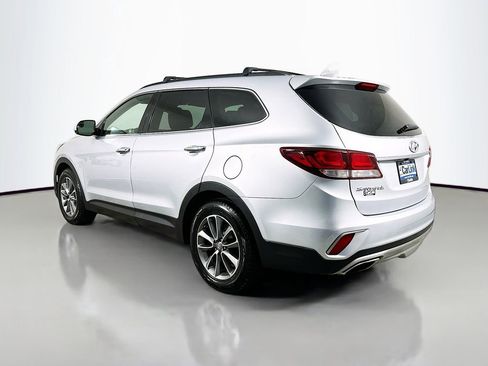 Used 2017 Hyundai Santa Fe SE image 5