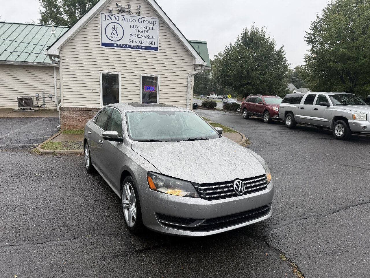 Used 2014 Volkswagen Passat 1.8T SE FWD image 1