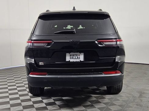 Used 2025 Jeep Grand Cherokee L Altitude RWD image 4