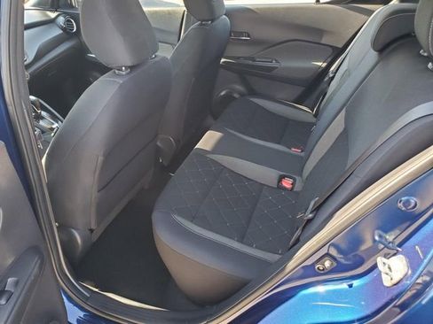 Used 2019 Nissan Kicks SV FWD image 11