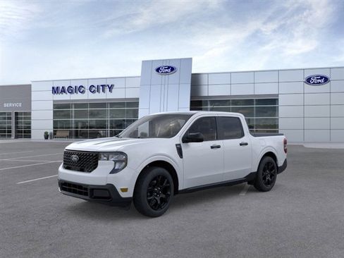 New 2025 Ford Maverick XLT w/ XLT Luxury Package AWD/4WD image 1