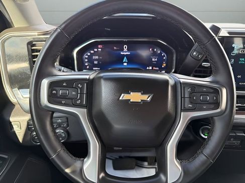 Used 2025 Chevrolet Silverado 1500 LT image 17