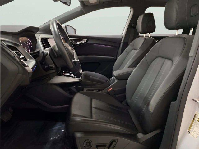 Used 2024 Audi Q4 e-tron Premium Plus w/ Premium Plus AWD/4WD image 24