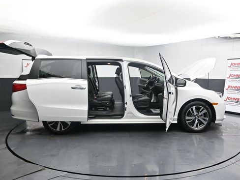 Used 2023 Honda Odyssey Touring image 45