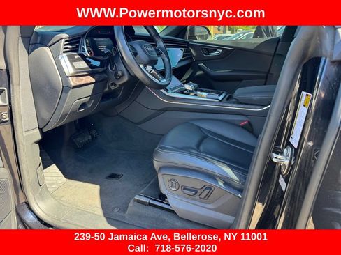 Used 2021 Audi Q8 Premium Plus w/ Premium Plus Package AWD/4WD image 24