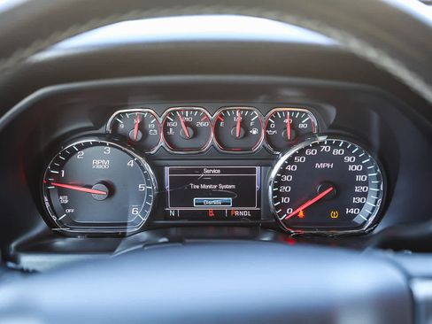 Used 2018 Chevrolet Silverado 1500 LT w/ LT Eassist Package image 21