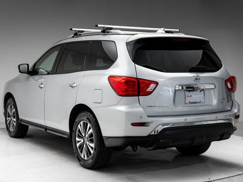 Used 2019 Nissan Pathfinder SV AWD/4WD image 3