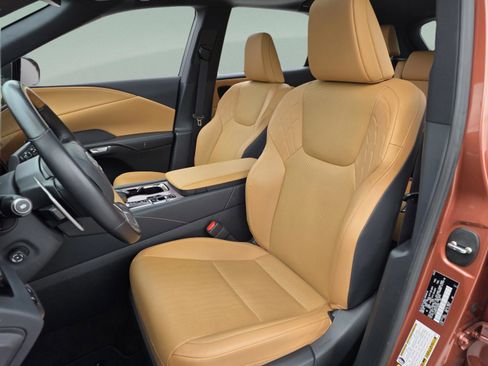 Certified 2025 Lexus RX 350 Premium w/ Accessory Package (Z1) image 12