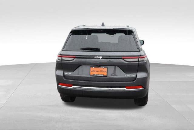 Certified 2024 Jeep Grand Cherokee Limited w/ Luxury Tech Group II AWD/4WD image 6