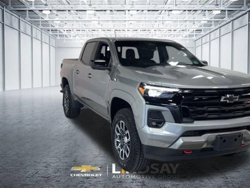 Certified 2024 Chevrolet Colorado Z71 w/ Z71 Convenience Package 2 AWD/4WD image 4
