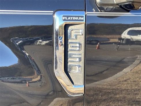 Used 2022 Ford F350 Platinum image 46