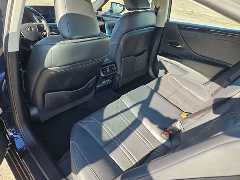 Used 2019 Lexus ES 350 w/ Luxury Package image 11