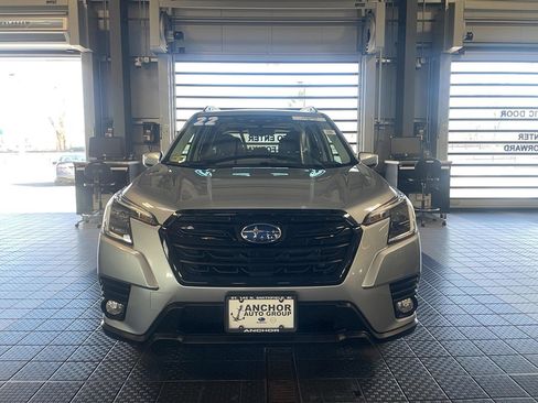 Used 2022 Subaru Forester Premium image 2