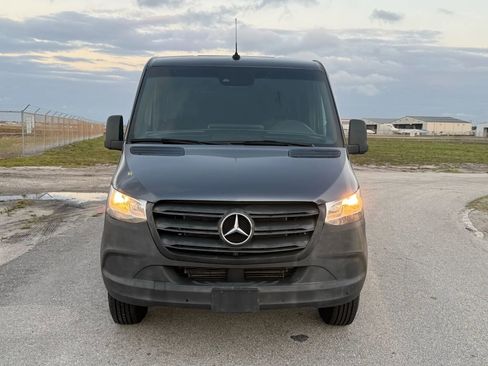 Used 2020 Mercedes-Benz Sprinter 1500 image 7