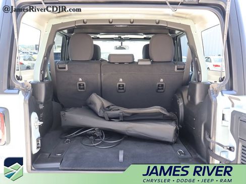 Used 2023 Jeep Wrangler Unlimited AWD/4WD image 13