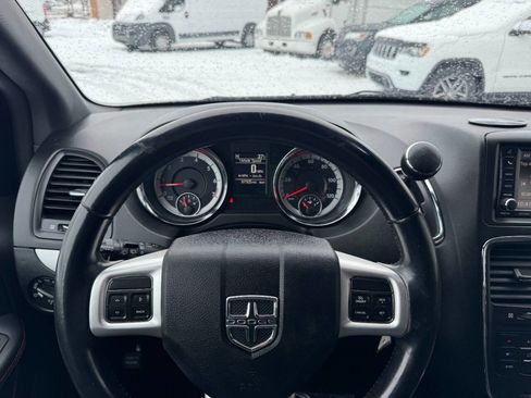 Used 2016 Dodge Grand Caravan R/T w/ Safety Sphere Group image 16