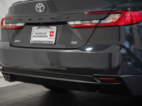 New 2026 Toyota Camry SE image 9