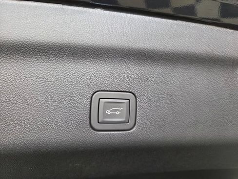 Used 2025 Chevrolet Tahoe Premier w/ Sun And Tow Package RWD image 16