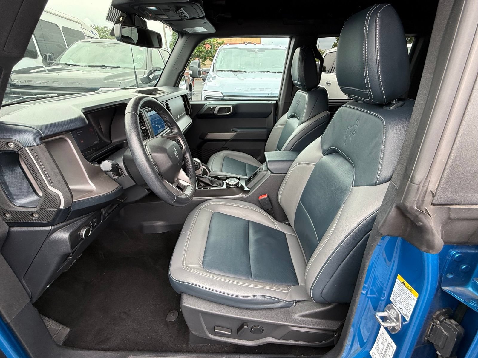Used 2022 Ford Bronco Outer Banks AWD/4WD image 13