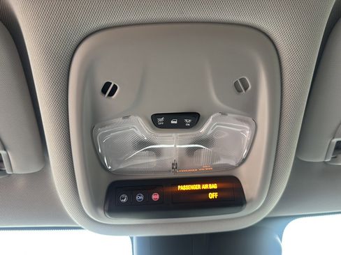 Used 2023 Chevrolet TrailBlazer LS image 37