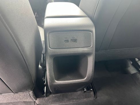 Used 2025 Chevrolet Trax LT FWD image 22