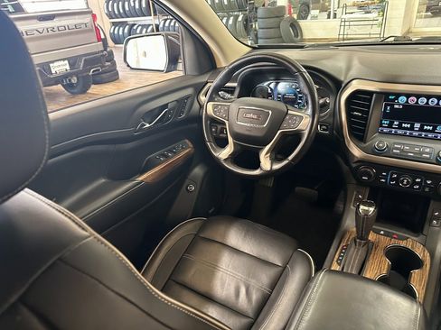 Used 2019 GMC Acadia Denali w/ Technology Package image 16