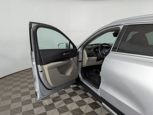 Used 2020 Cadillac XT4 Premium Luxury w/ Enhanced Visibility Package FWD image 15