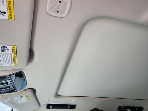 Used 2022 Land Rover Range Rover SE image 26