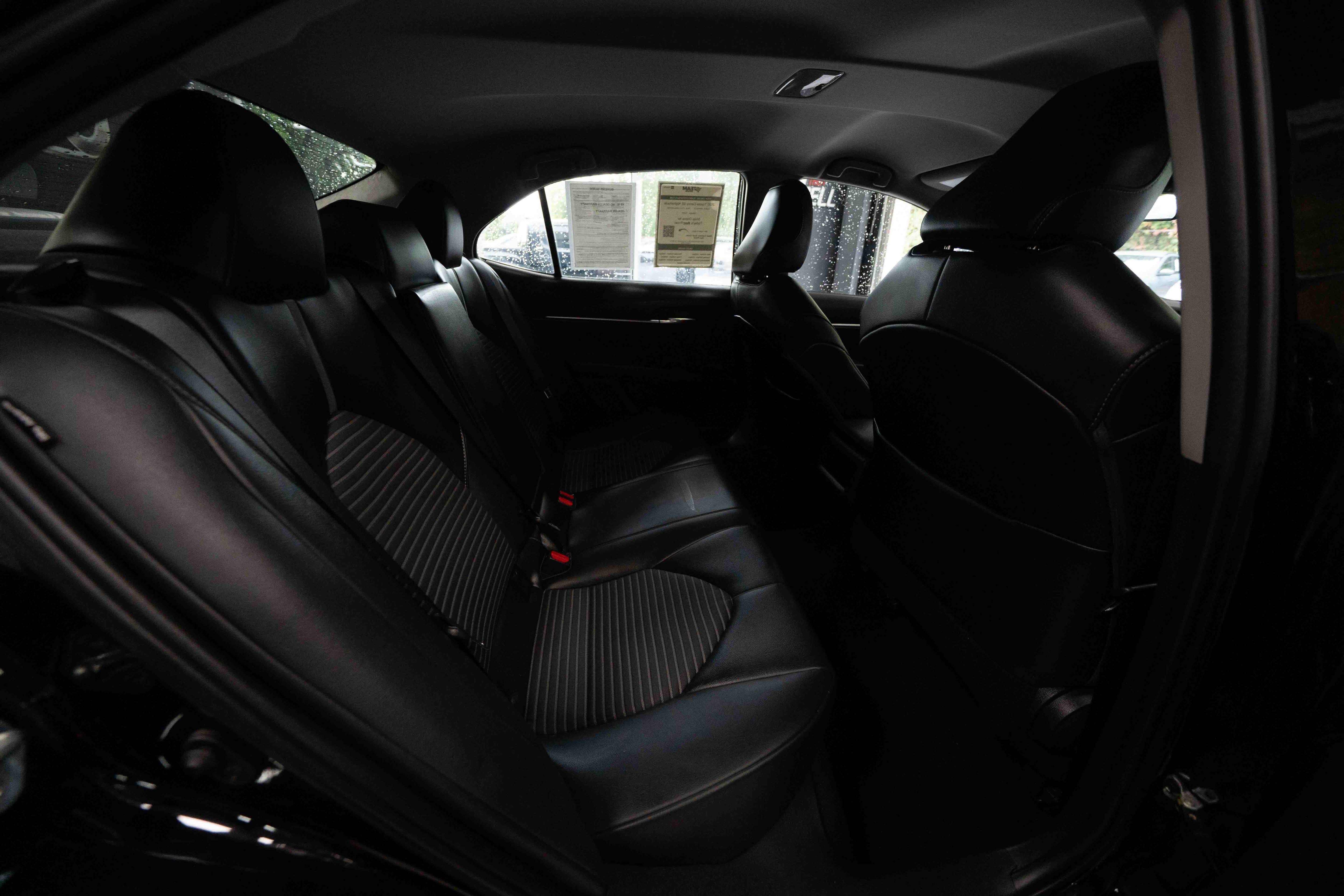 Used 2020 Toyota Camry SE FWD image 24