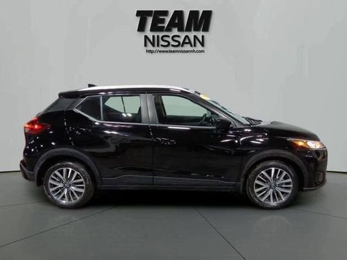 Used 2023 Nissan Kicks SV FWD image 7