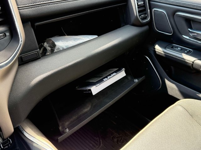 Used 2021 RAM 1500 Laramie AWD/4WD image 32