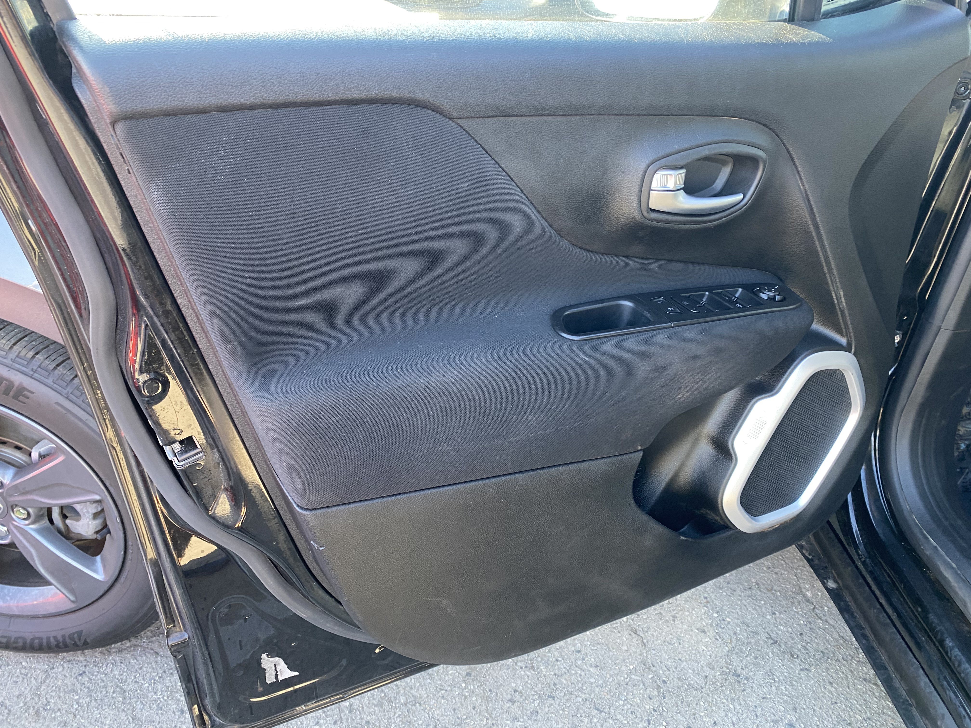 Used 2020 Jeep Renegade Sport AWD/4WD image 15