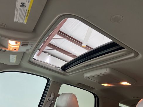 Used 2014 Chevrolet Tahoe LT image 15